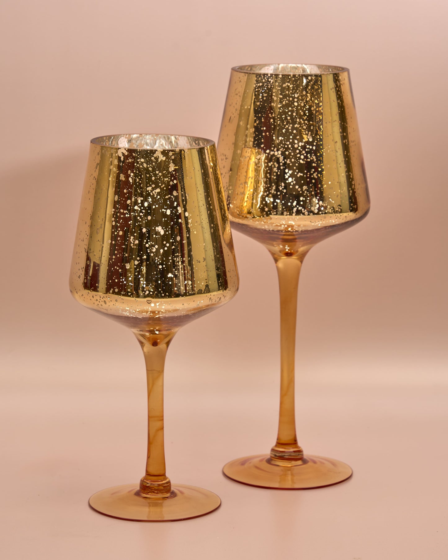 Queen on foot candle holder (set of 2)