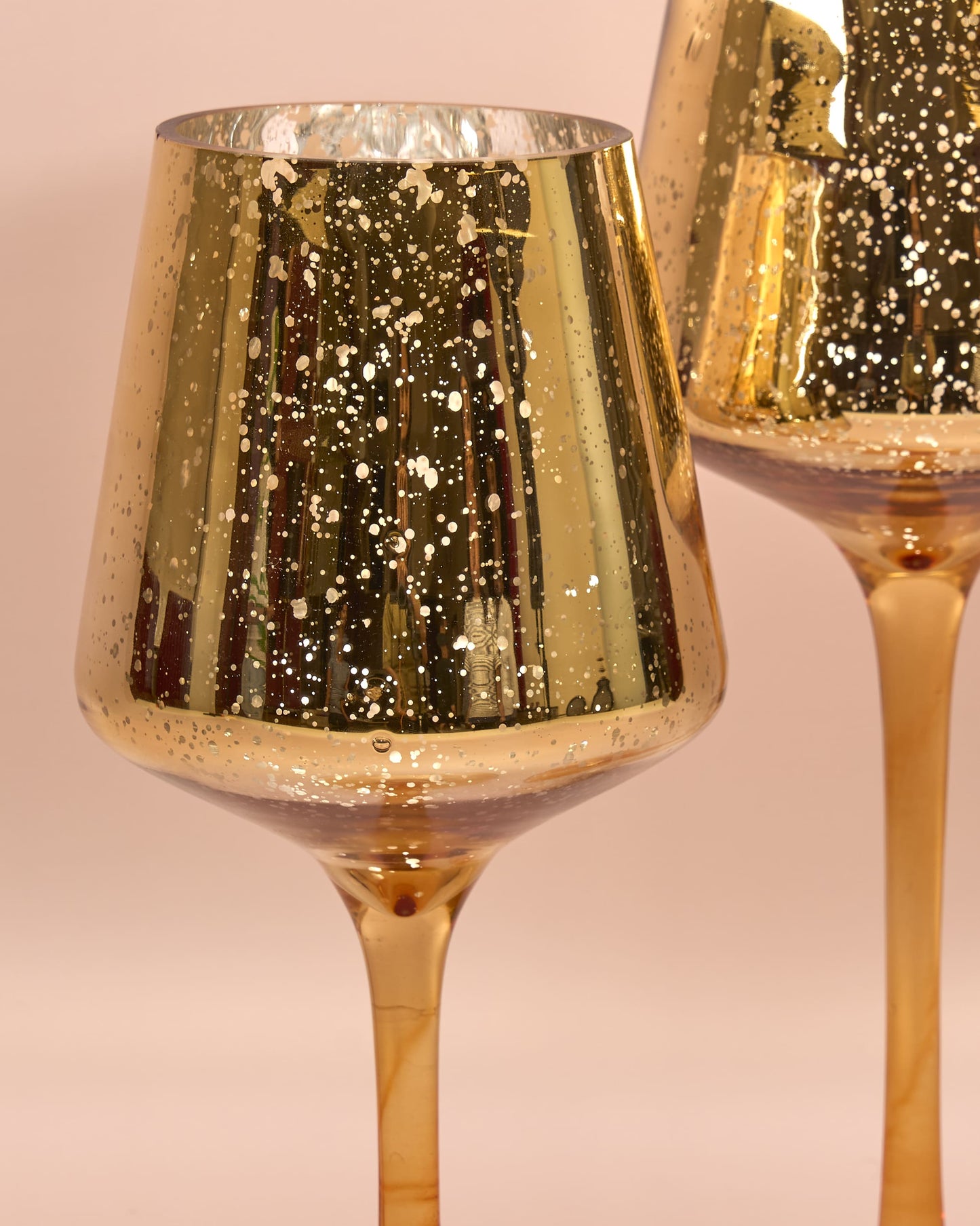 Queen on foot candle holder (set of 2)