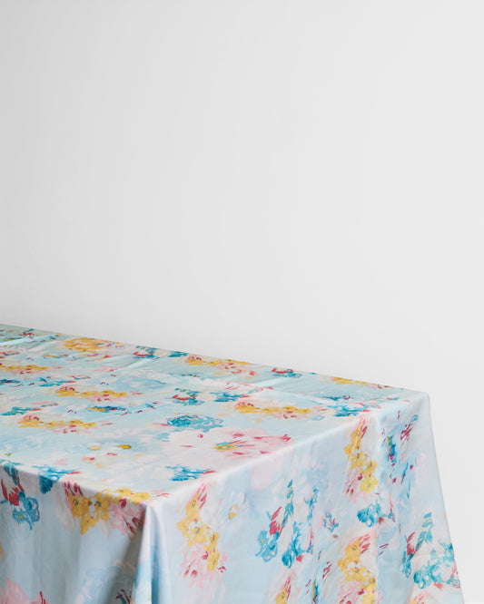 Blush and bows tablecloth